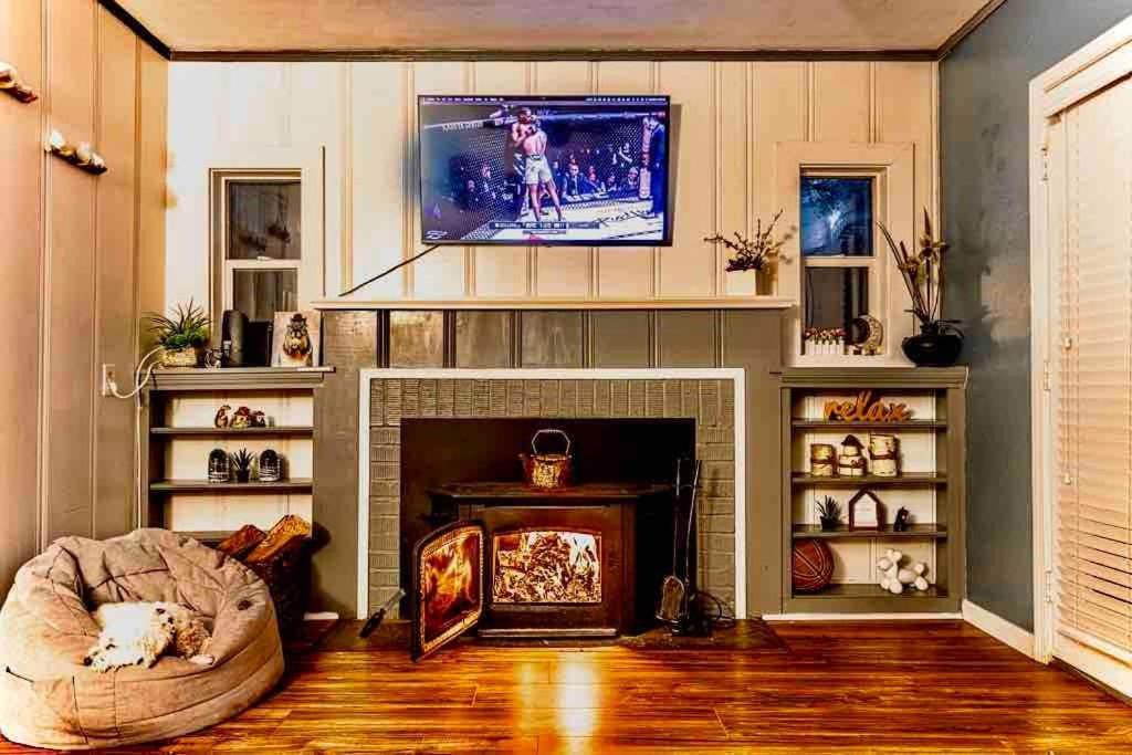 3B Hot Tub, 4Mi From Sequoia, Arcade Games, Foosball スリー・リバーズ エクステリア 写真
